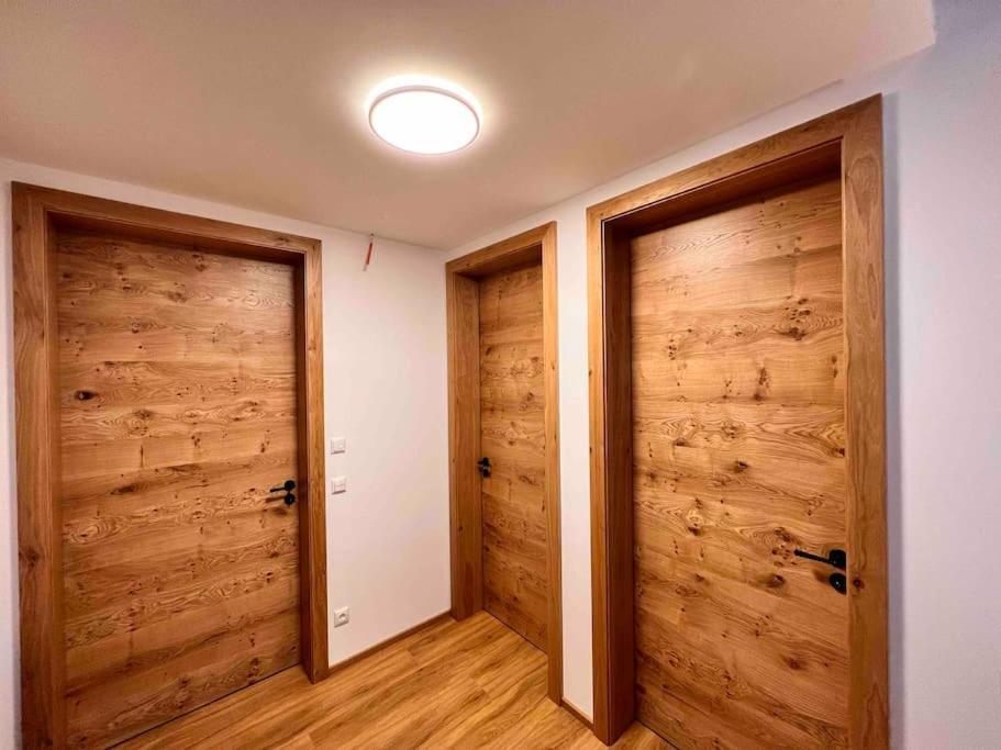 Viel Platz In Burghausen Fuer Freunde Und Familie Apartment Exterior photo